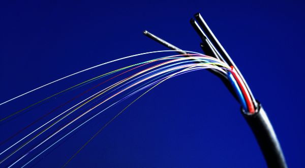 Kabel Fiber Optic